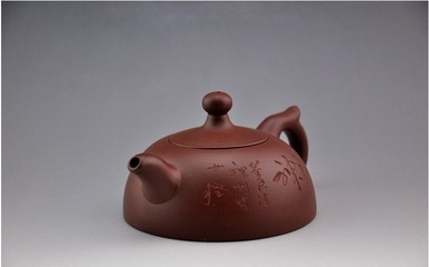 匠心傳承 宜興原礦紫砂半月壺的藝術與實用之美